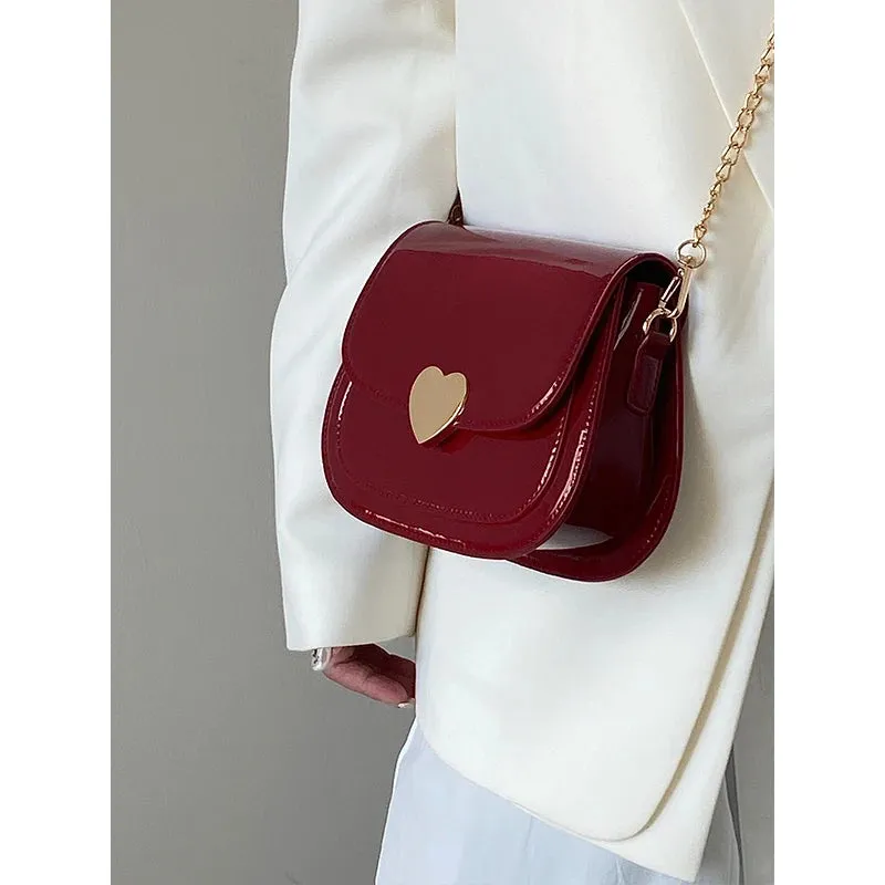 Patent Leather Women's Love Heart Messenger Bag Retro Red Ladies Small Shoulder Bags Fashion Chain Female Saddle Bag Handbags