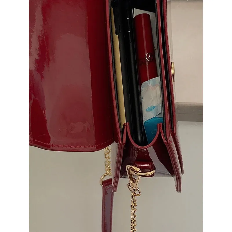 Patent Leather Women's Love Heart Messenger Bag Retro Red Ladies Small Shoulder Bags Fashion Chain Female Saddle Bag Handbags